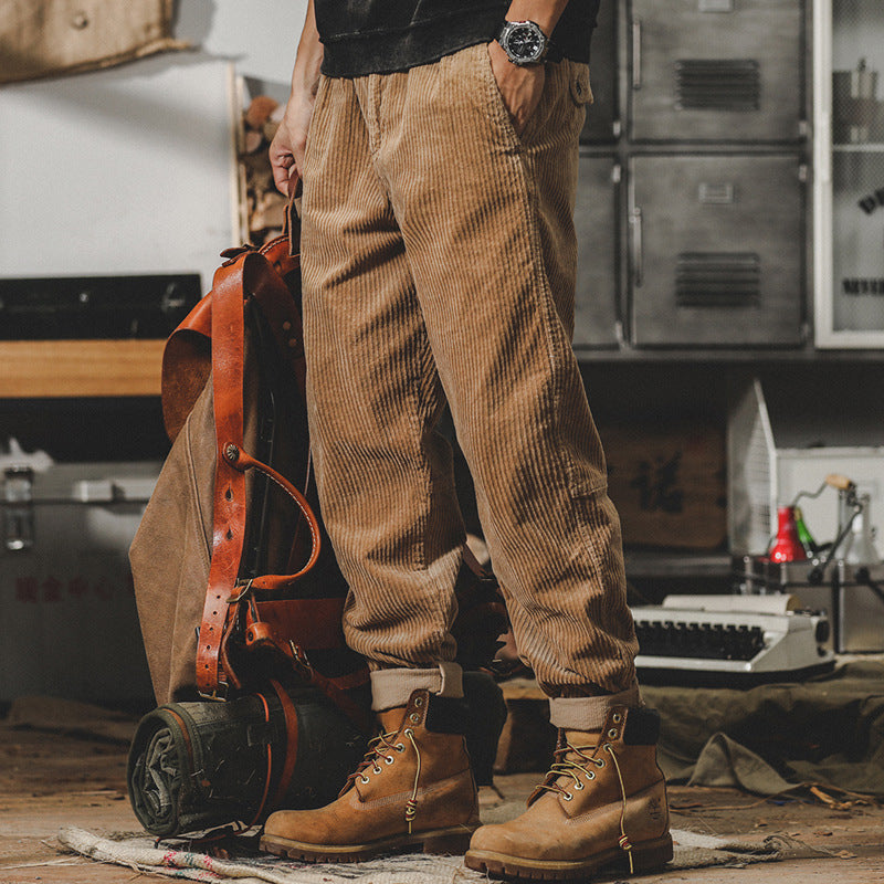 Herren Relaxed-Fit Feincord-Hose mit elastischem Bund, Kordstruktur und gekrempeltem Saum Chichicherry