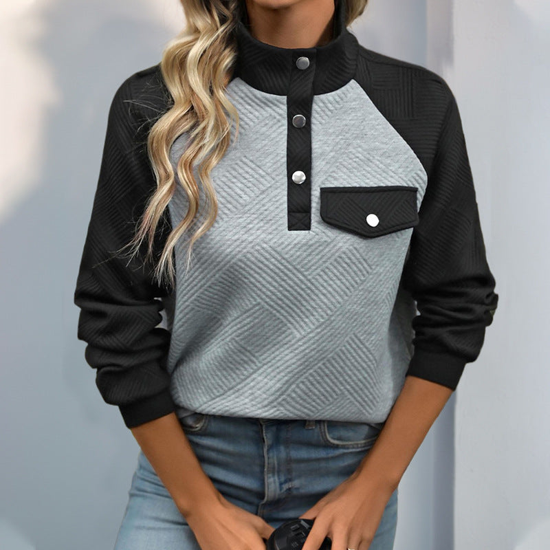 Women's quilted sweatshirt with raglan sleeves, snap-button placket and chest pocket Chichicherry