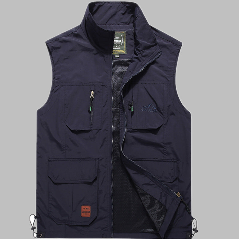 Men's multifunctional outdoor utility vest with zipper, multiple pockets, and breathable mesh lining Chichicherry