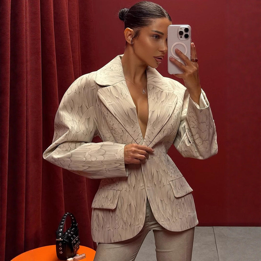 Women's Fitted Blazer with Feather Structure and Distinctive Shoulder Area Chichicherry