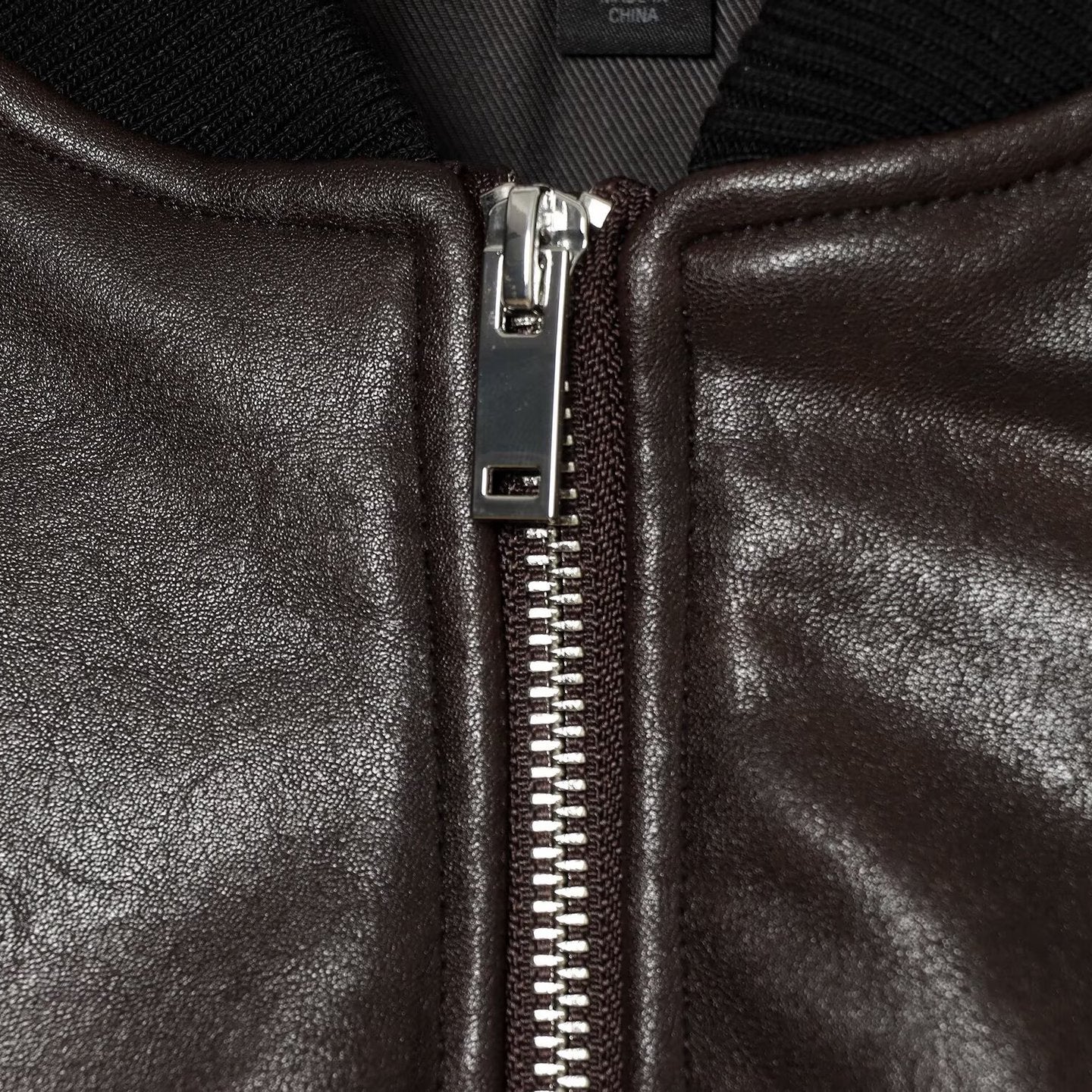 Men's leather-look bomber jacket in cropped style with ribbed cuffs Chichicherry