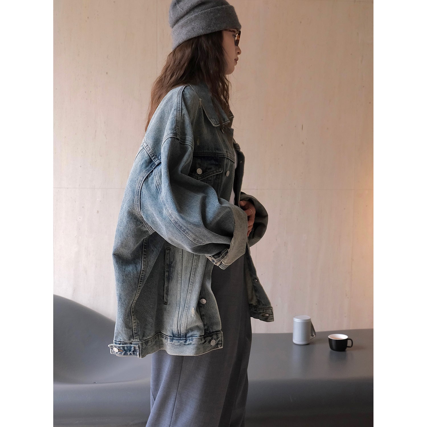 Women's Oversized Vintage-Inspired Denim Jacket with Distressed Details and Dropped Shoulder Chichicherry