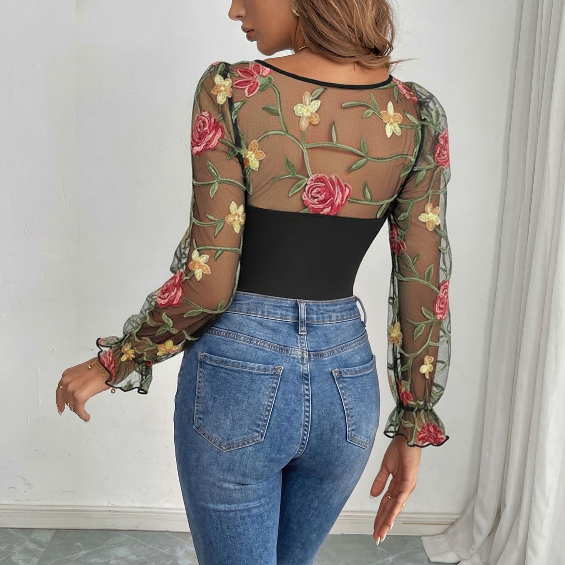 Women's shaping mesh bodysuit with corset look, balconette neckline and embroidered sheer sleeves Chichicherry