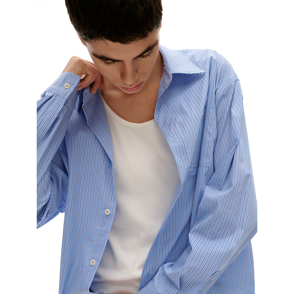 Women's oversized shirt blouse in boxy cut with breast pocket Chichicherry