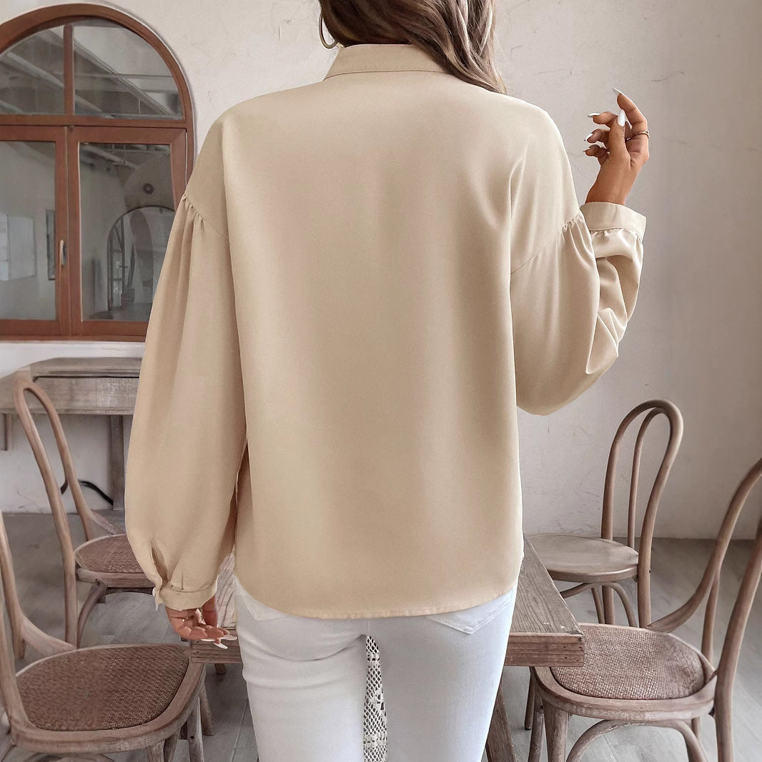 Ladies blouse with stand-up collar, embroidered V-patch and balloon sleeves Chichicherry