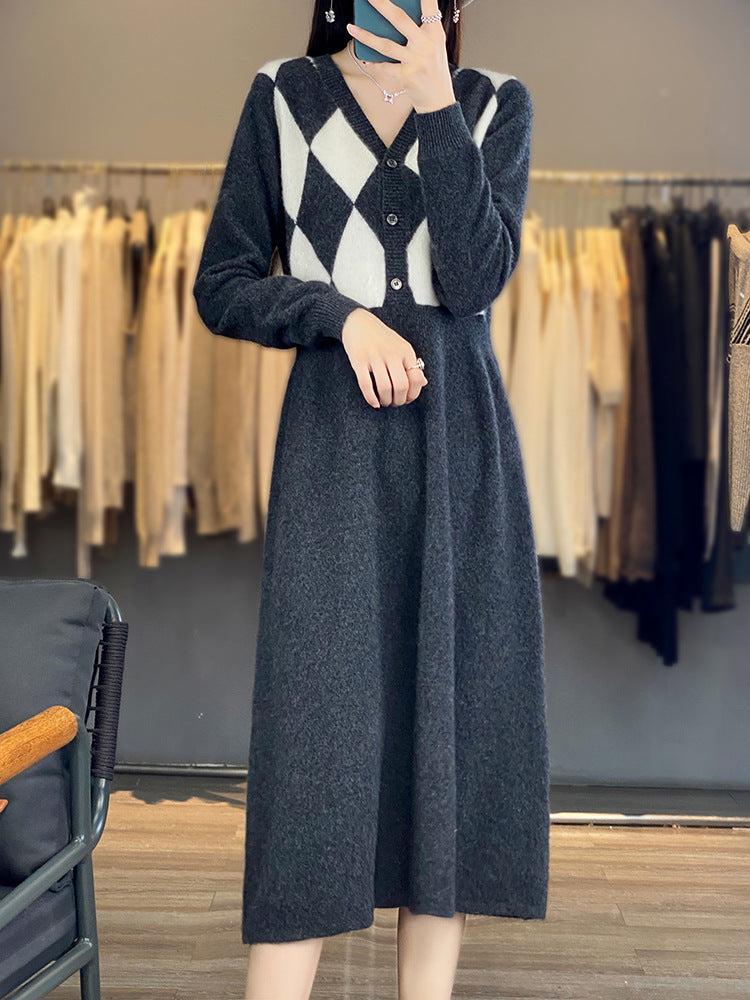Women's knit set with V-cardigan diamond pattern and fitted midi skirt Chichicherry