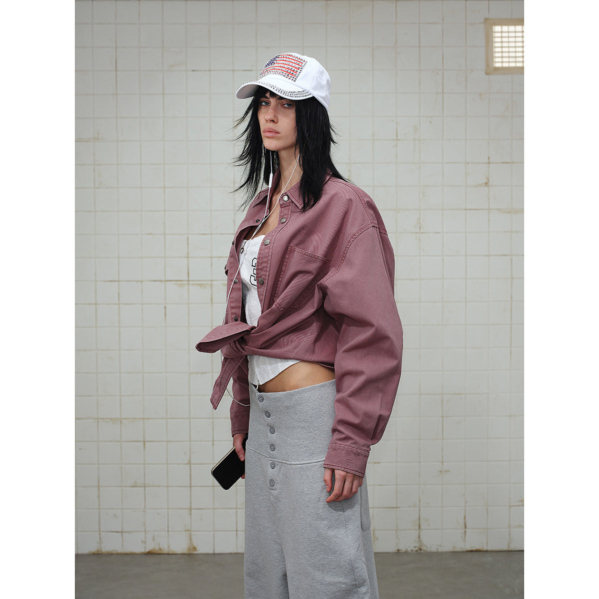 Women's overshirt jacket made of washed cotton twill with snap button placket and two chest pockets Chichicherry