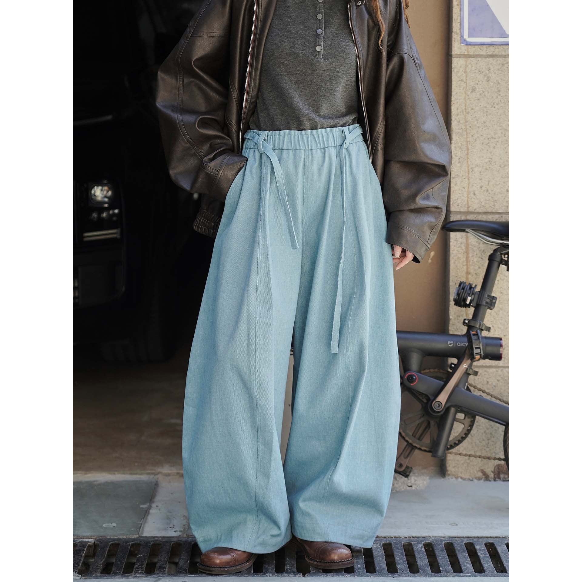 Women Wide High-Waist Twill Balloon Pants with Drawstring and Pleated Pleats Chichicherry