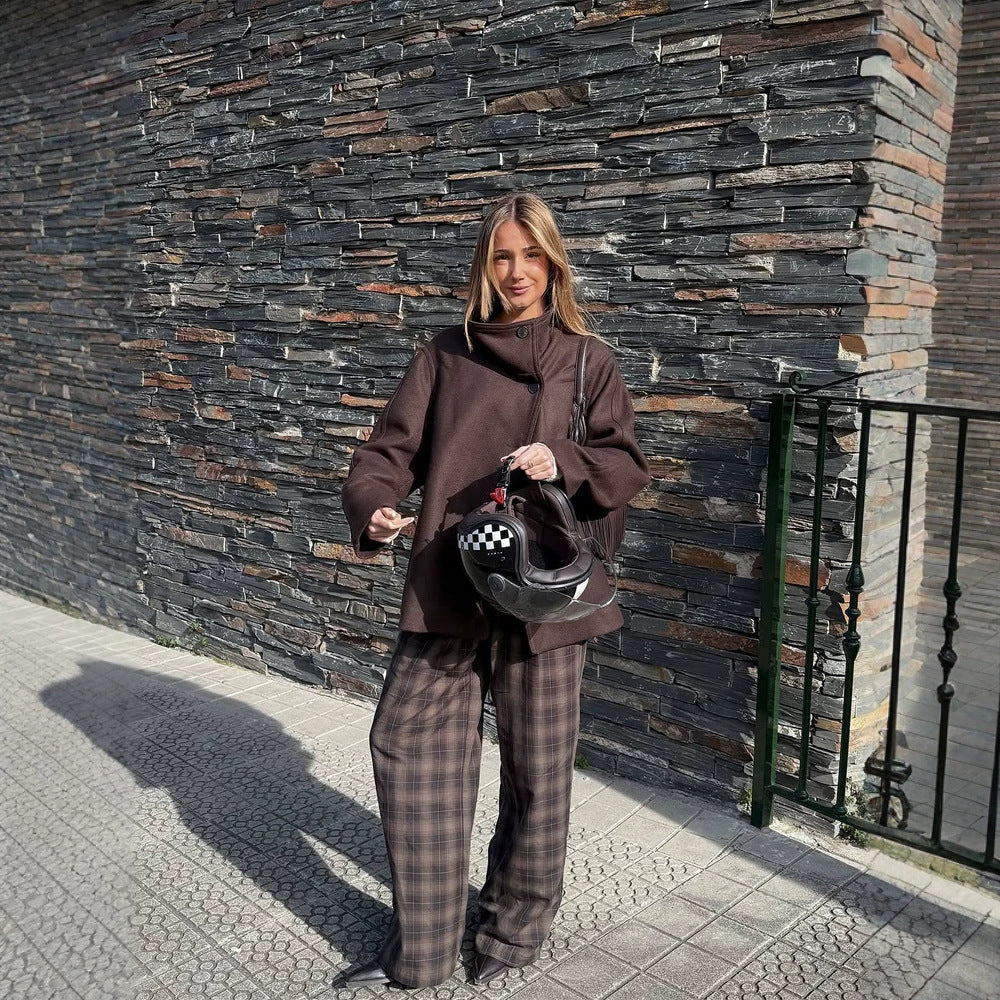 Women Longer Wool Blend Coat with Oversized Cut and Wide Lapel Chichicherry