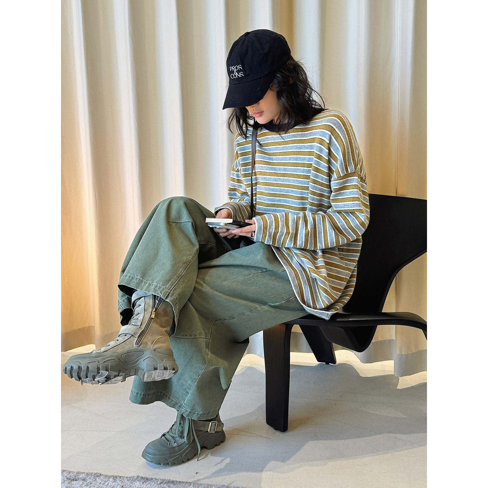 Women Striped Oversize Fine Knit Long Sleeve with Contrasting Round Neckline Chichicherry