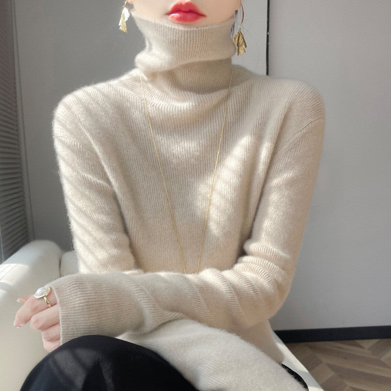 Women short-cut turtleneck sweater made of soft cashmere blend with narrow silhouette Chichicherry