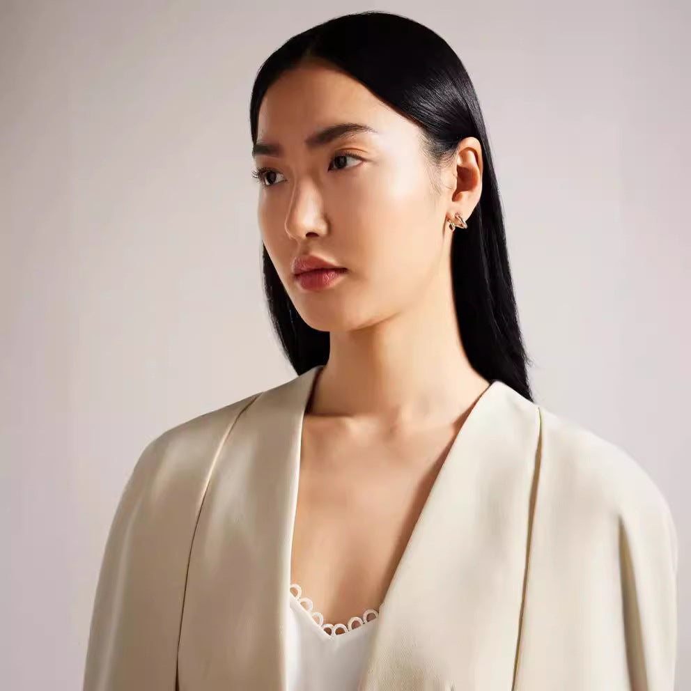 Women's kimono-inspired cape blazer in flowing tailoring look Chichicherry