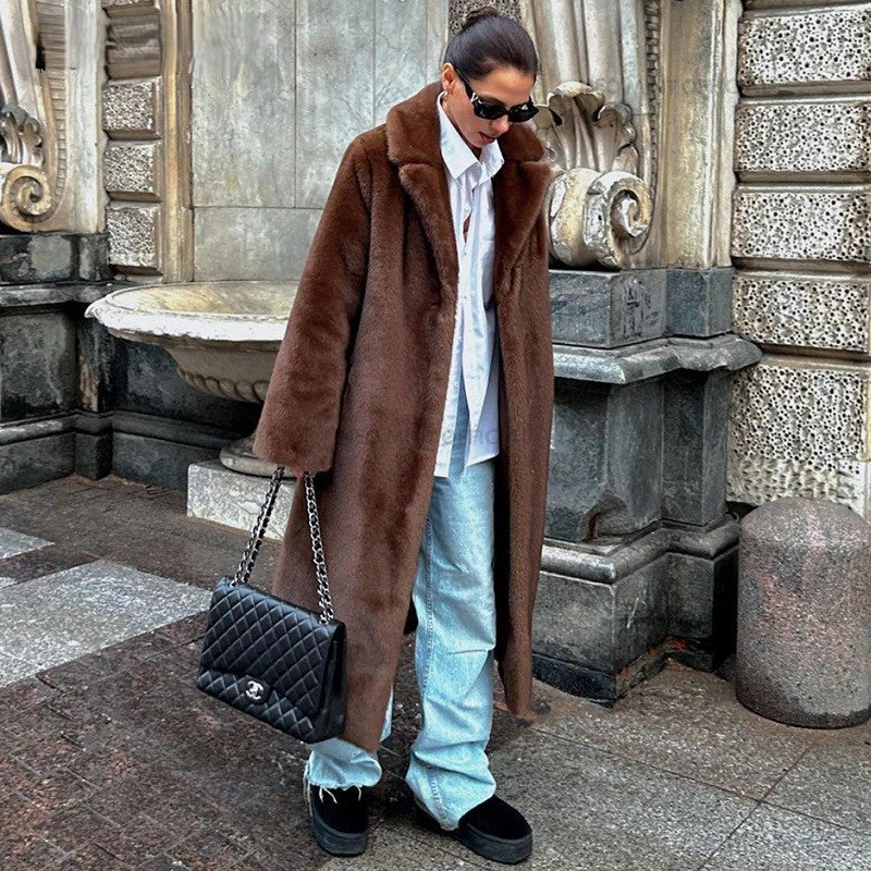 Ladies longer high-pile coat made of faux fur with shawl collar and casual cut Chichicherry