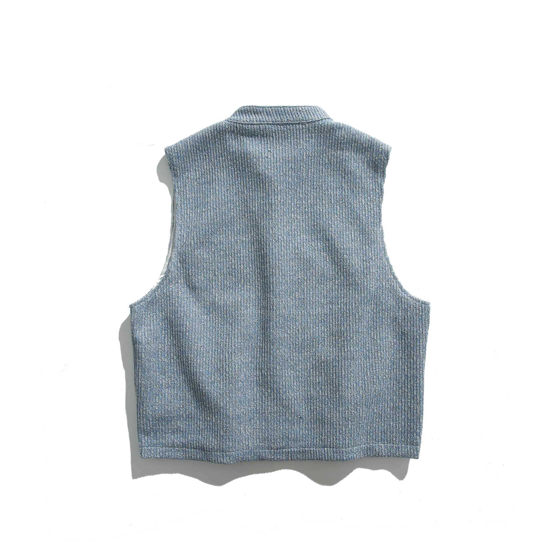 Women's knitted vest with standing collar, button placket and patch pockets Chichicherry