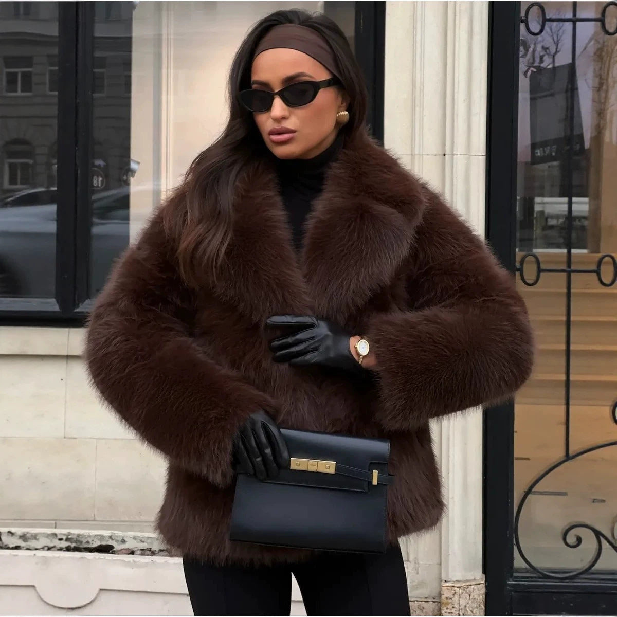 Ladies short coat made of luxurious high-pile faux fur with boxy silhouette and wide lapels Chichicherry