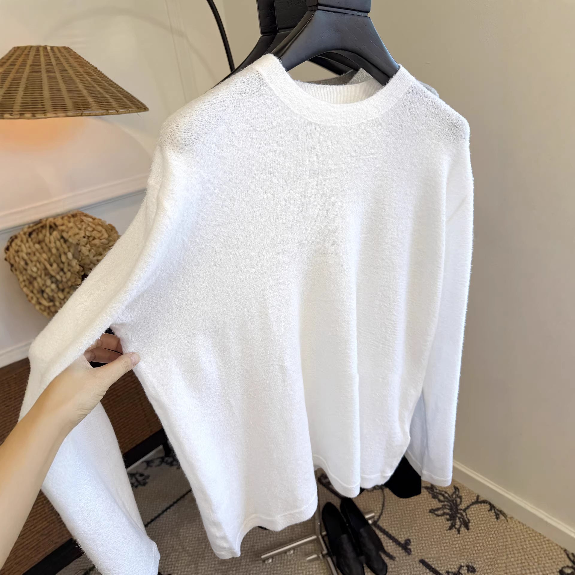 Women's Comfortable Long Sleeve Sweater with Casual Cut Chichicherry