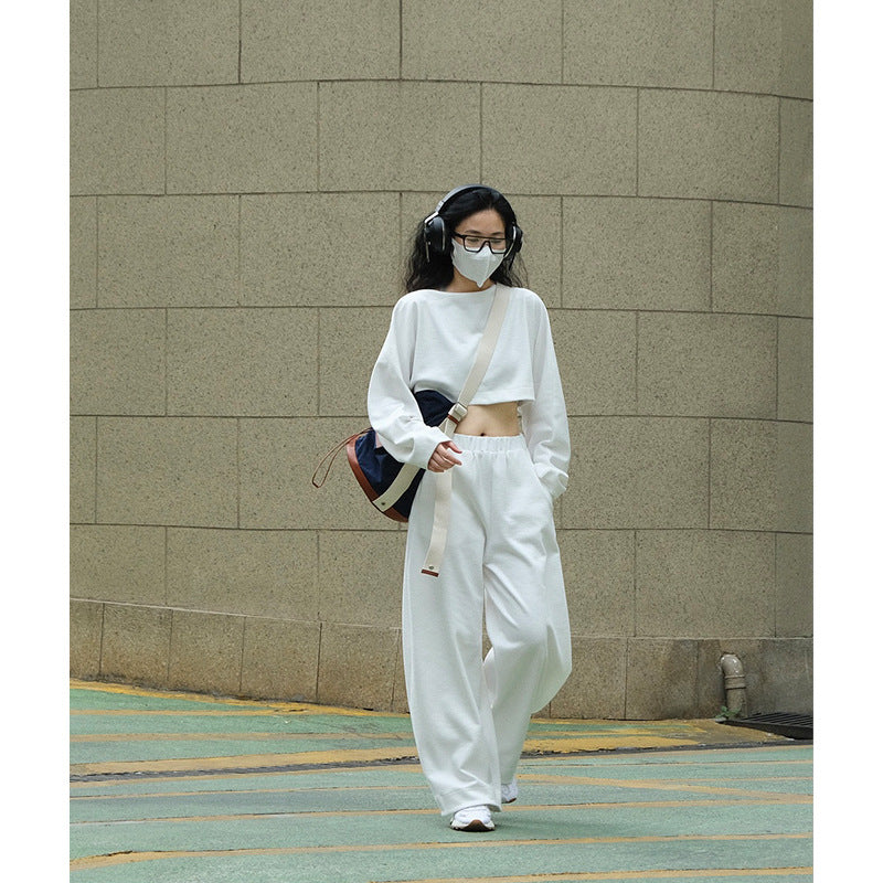 Women Wide High-Waist Sweatpants made of Cotton Fleece with Elastic Waistband and Side Pockets Chichicherry