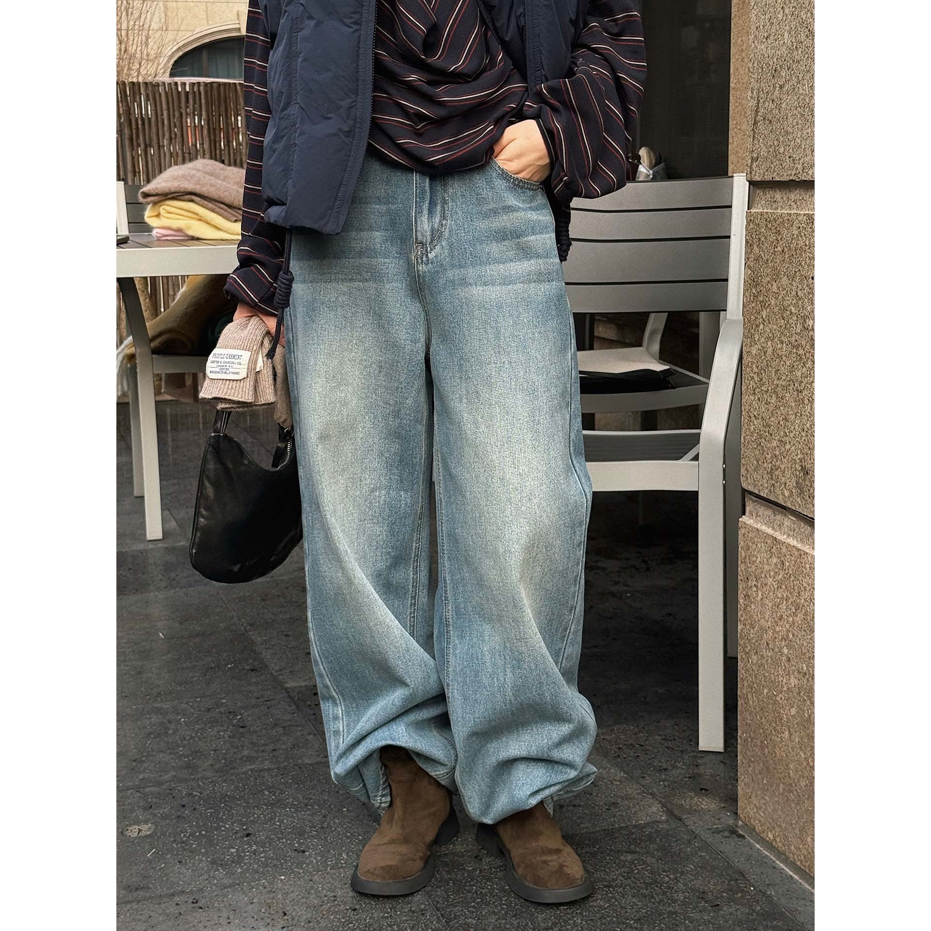 Women's Wide High-Waist Baggy Jeans made of lightweight vintage denim with a low crotch Chichicherry