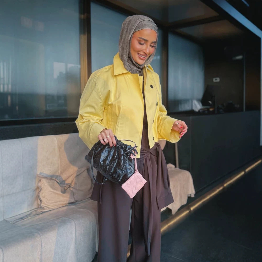 Women's Light Oversized Trench Coat made of coated cotton blend with boxy cropped cut and double-breasted button closure