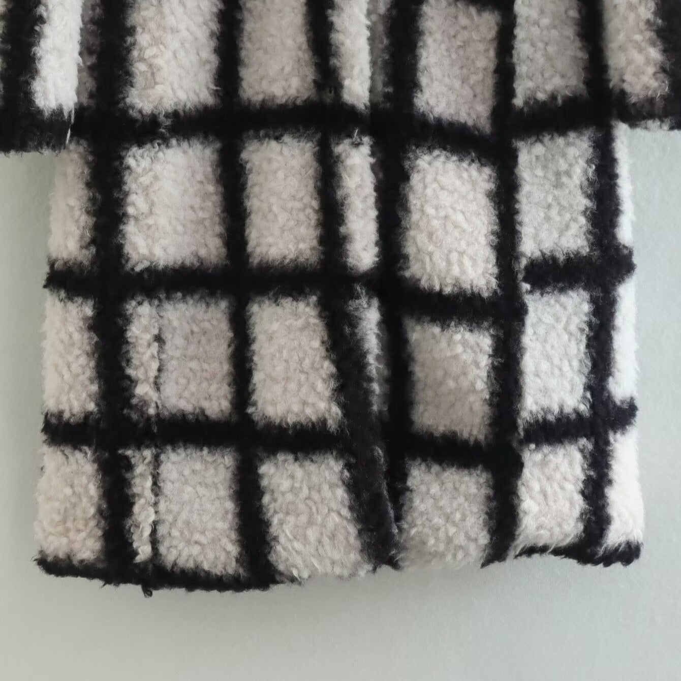 Women's Tailored Teddy Coat with Check Pattern and Lapel Collar Chichicherry