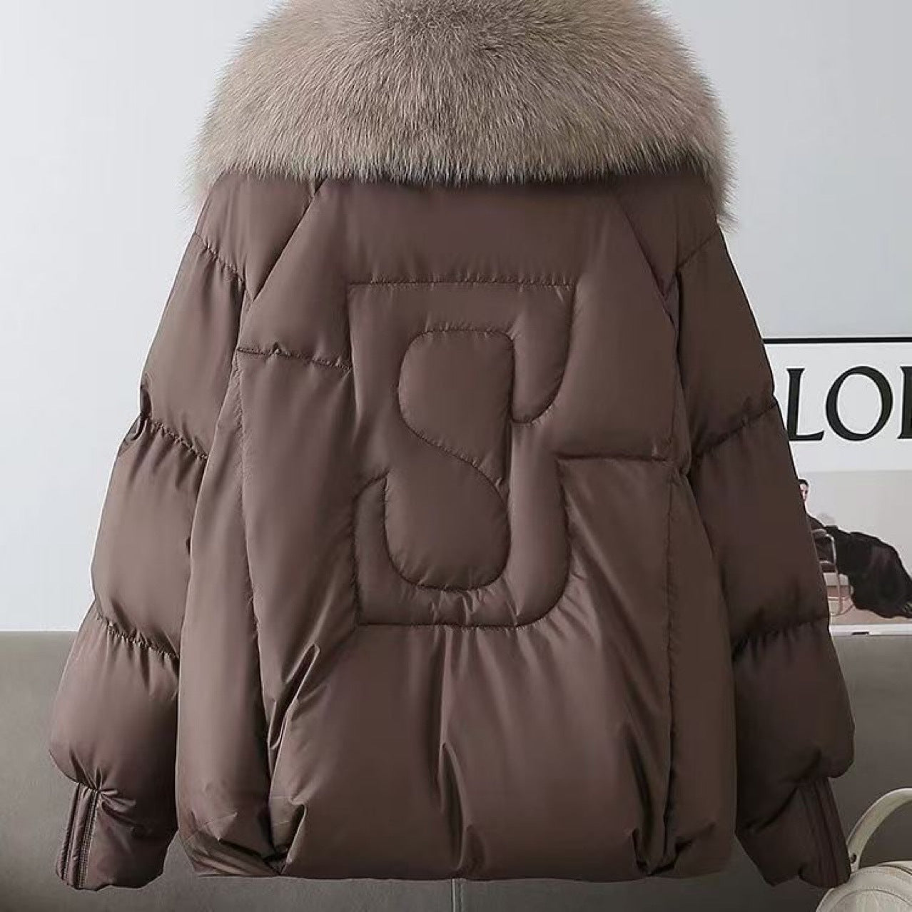 Women nan short padded jacket with voluminous faux fur collar and waist draw Chichicherry
