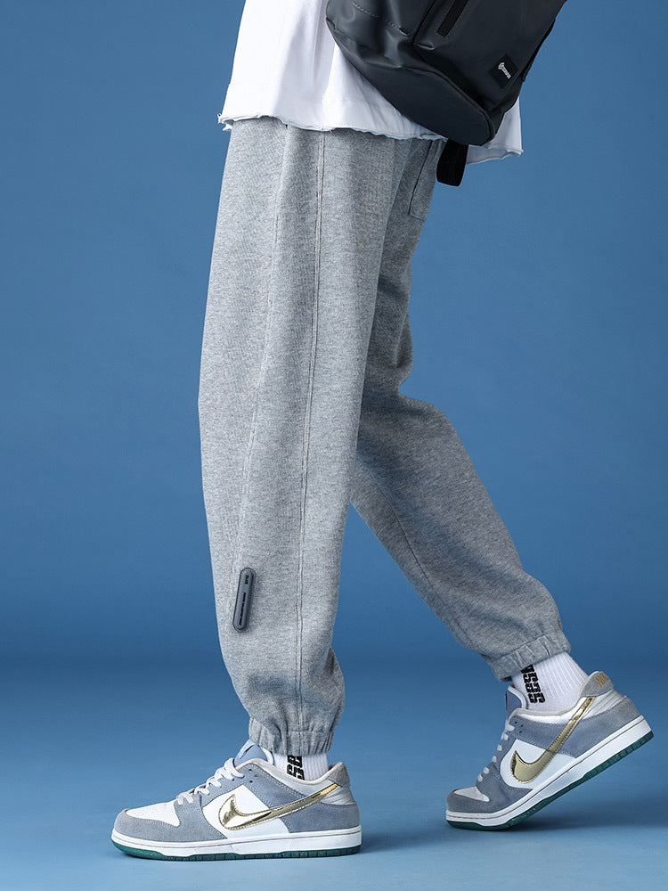 Unisex casual leisure jogging pants made of cotton blend with elastic waistband and cuffs Chichicherry