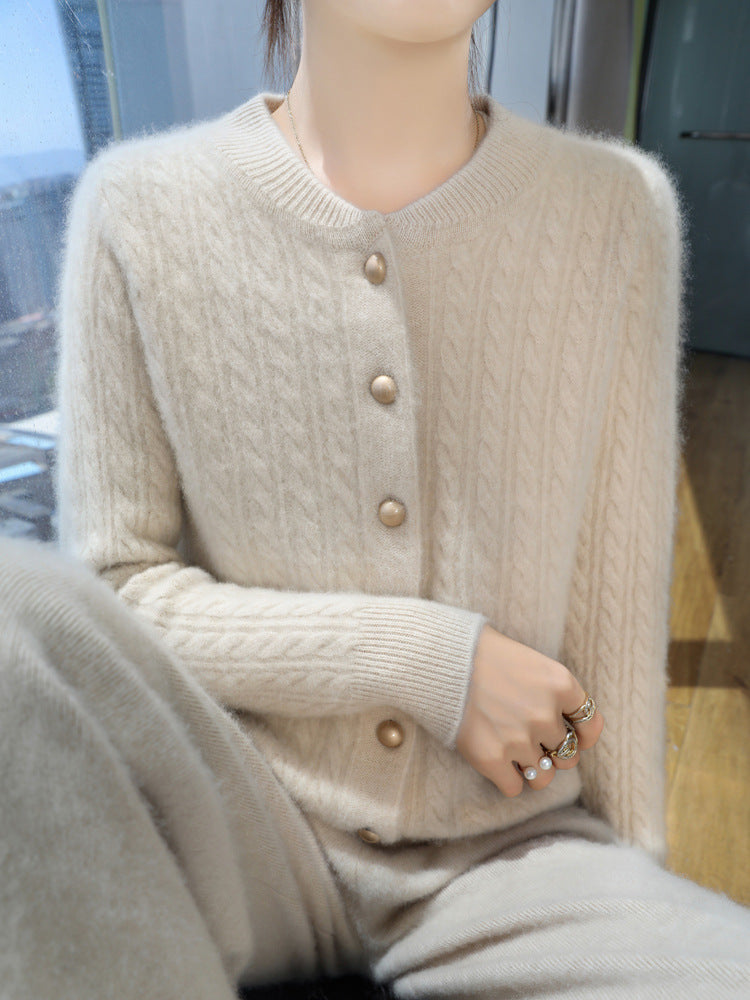 Women Lightweight Braid Knit Cardigan in Mohair Look with Decorative Mother of Pearl Buttons Chichicherry