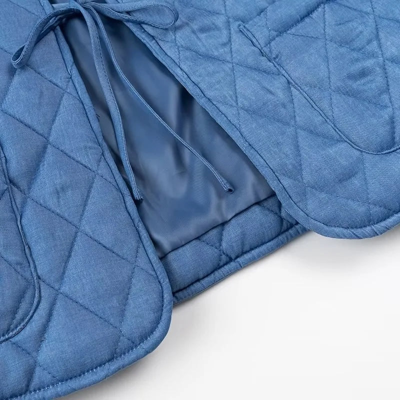 Women's quilted jacket in vintage look with ruffled collar and ties Chichicherry