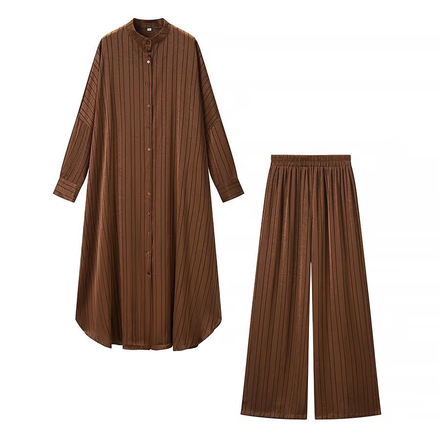 Women’s maxi dress in pleated kaftan style with oversized sleeves and button placket Chichicherry