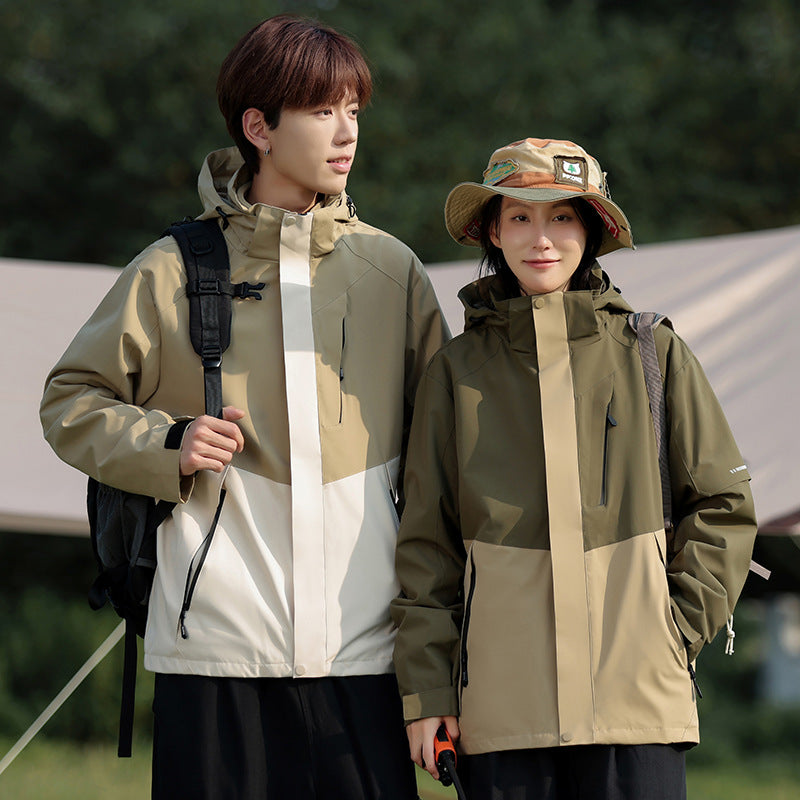 Women's trekking softshell parka with dual-layer membrane, welded seams, and adjustable hood Chichicherry