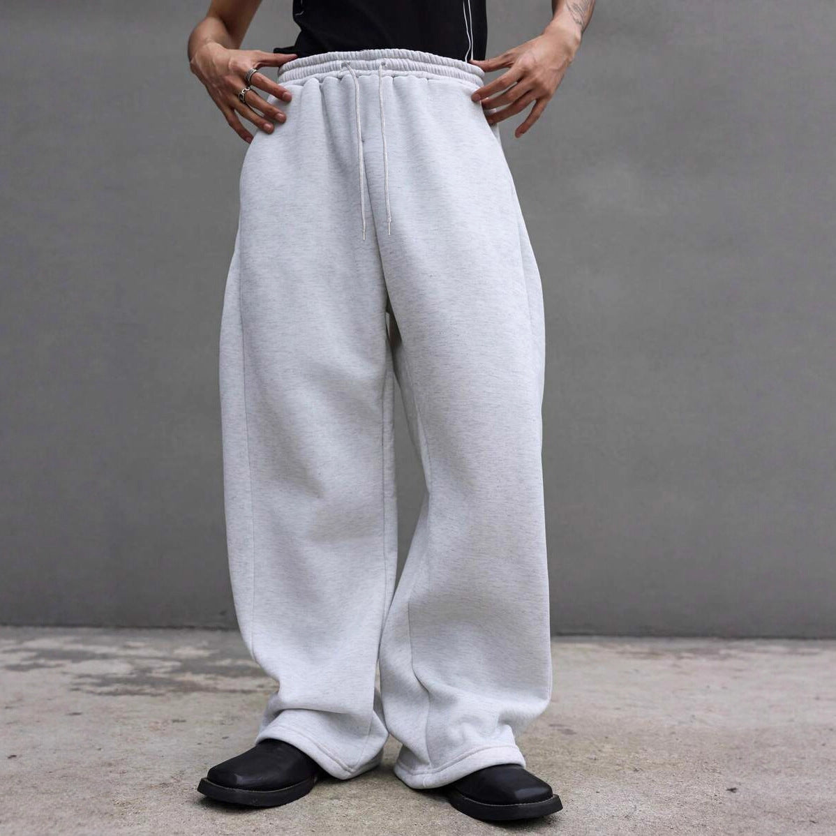 Men's Wide Oversize Sweatpants with Drawstring Waist, Fleece Lining & Side Pockets Chichicherry