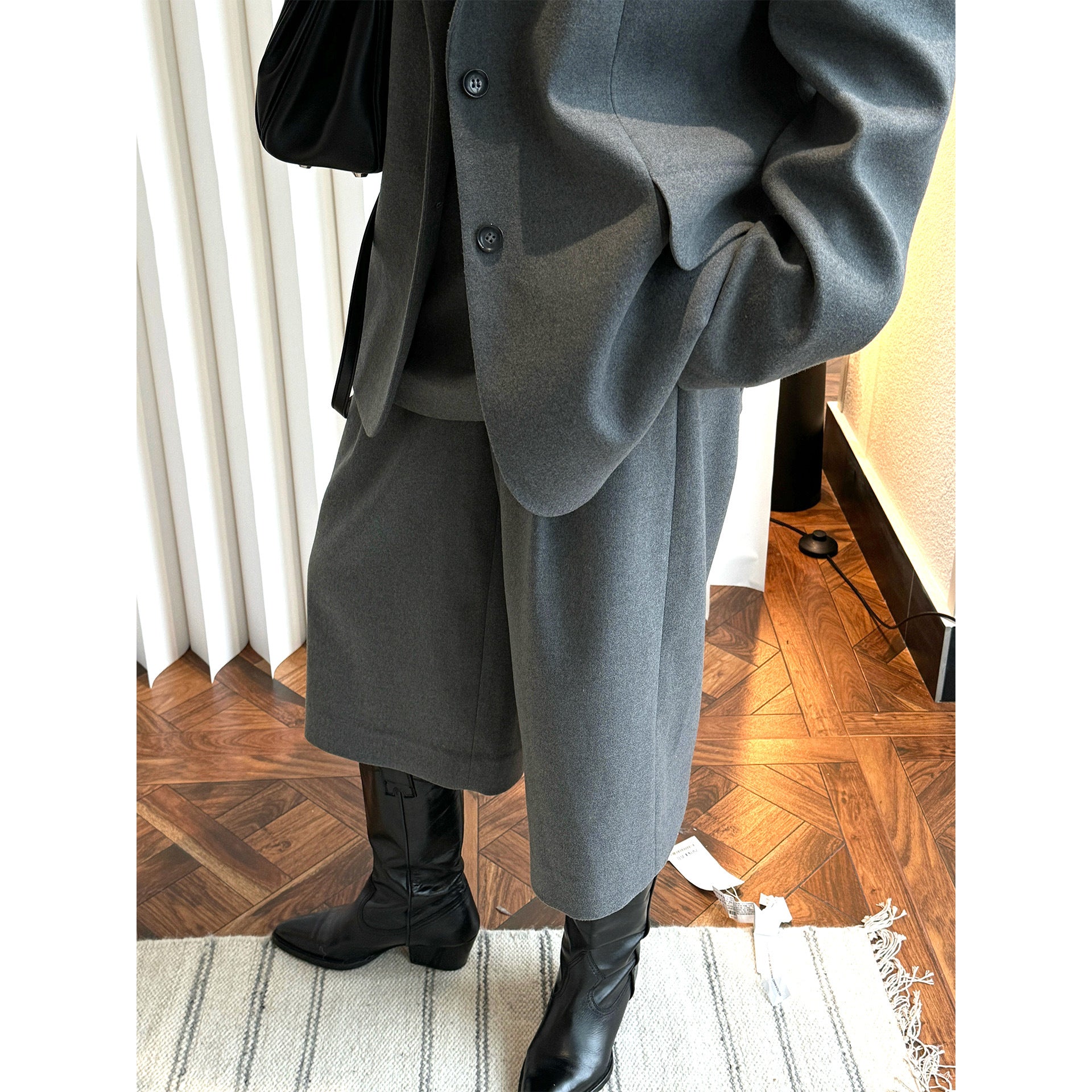Women's high-waisted culotte in tailoring style with pleats and side pockets Chichicherry