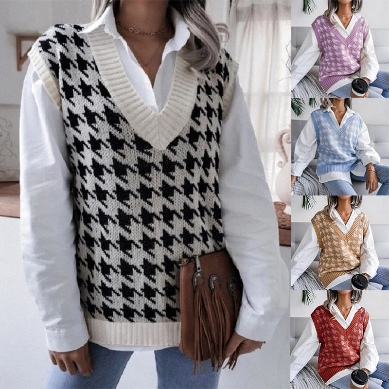 Women Oversized Knit Vest with Houndstooth Pattern and V-Neck Chichicherry