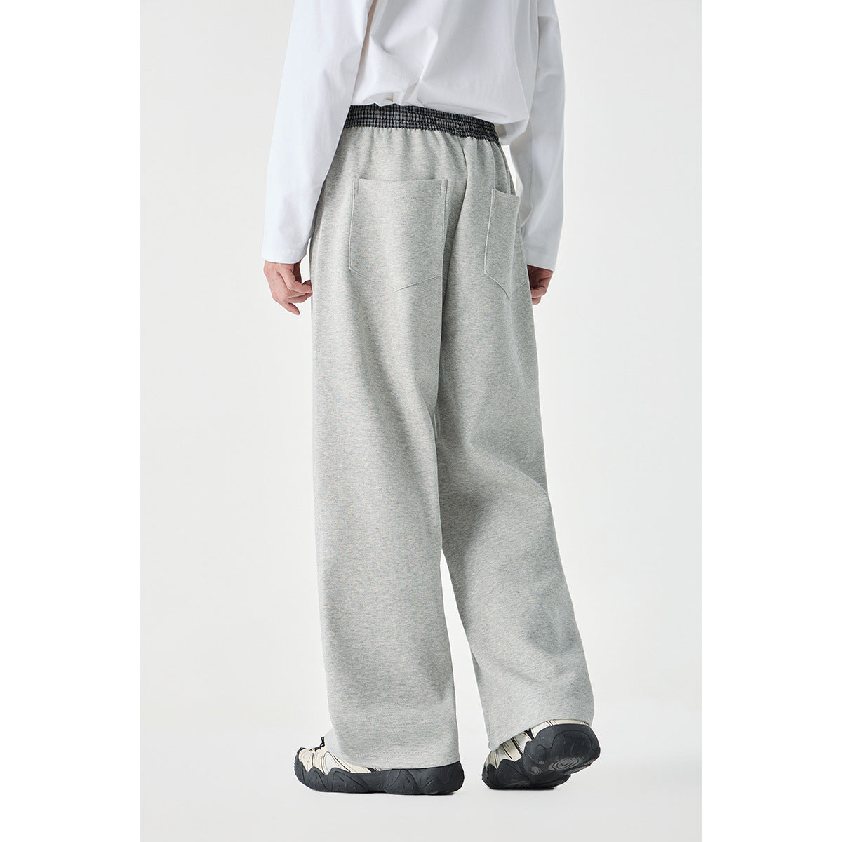 Women's Light Sweatpants with High Elastic Waistband, Check Pattern Trim and Wide Cropped Cut Chichicherry