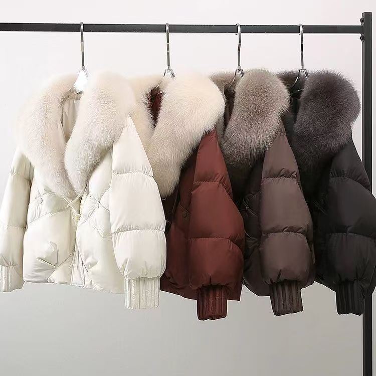 Women's short padded jacket with luxurious faux fur collar and tailored drawstring Chichicherry