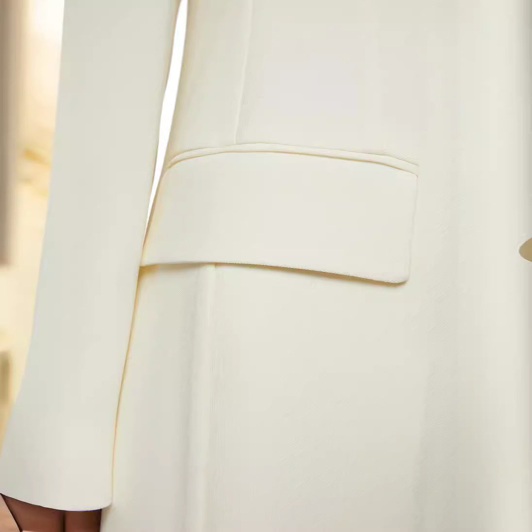 Women floor-length tailored blazer-coat with structured tailoring silhouette Chichicherry