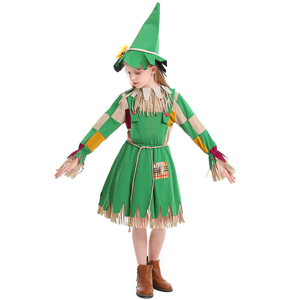 Girl costume as a whimsical scarecrow with fashionable details Chichicherry