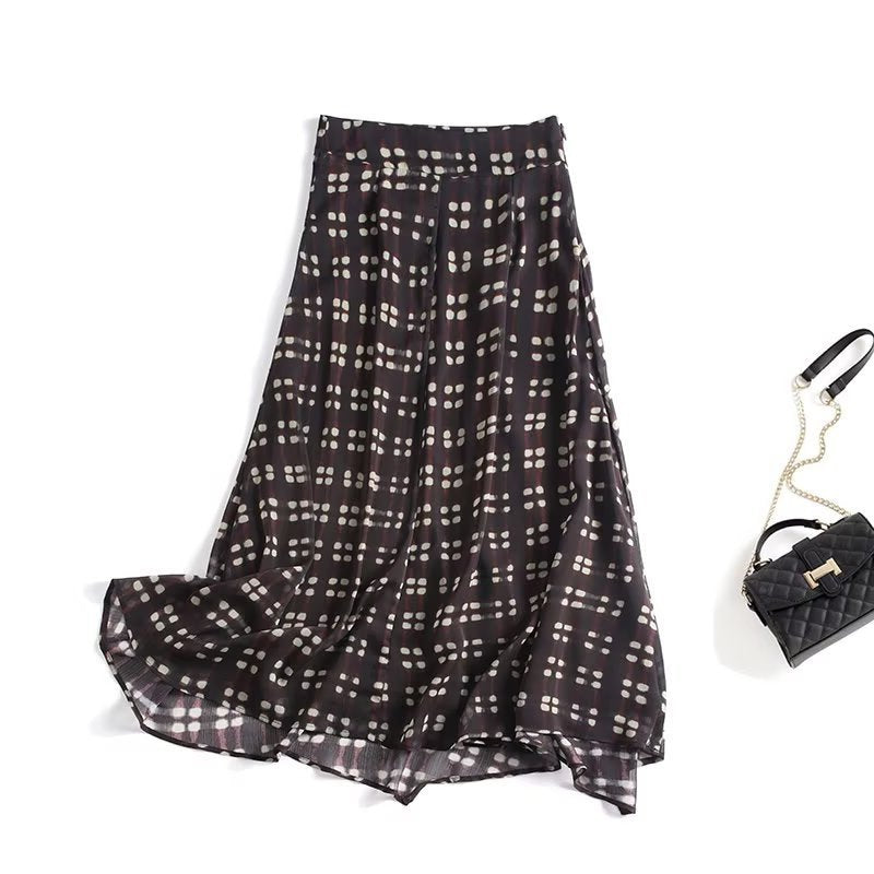 Women's flowing maxi skirt made of chiffon with geometric all-over print and high waist Chichicherry
