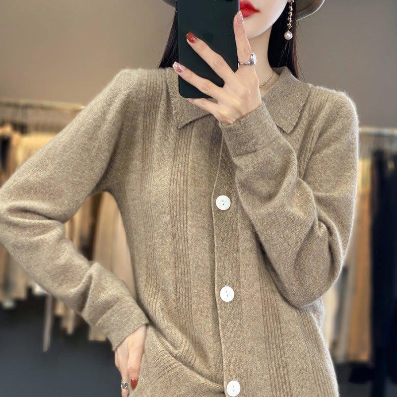 Women's button cardigan with shirt collar and fine vertical rib structure Chichicherry