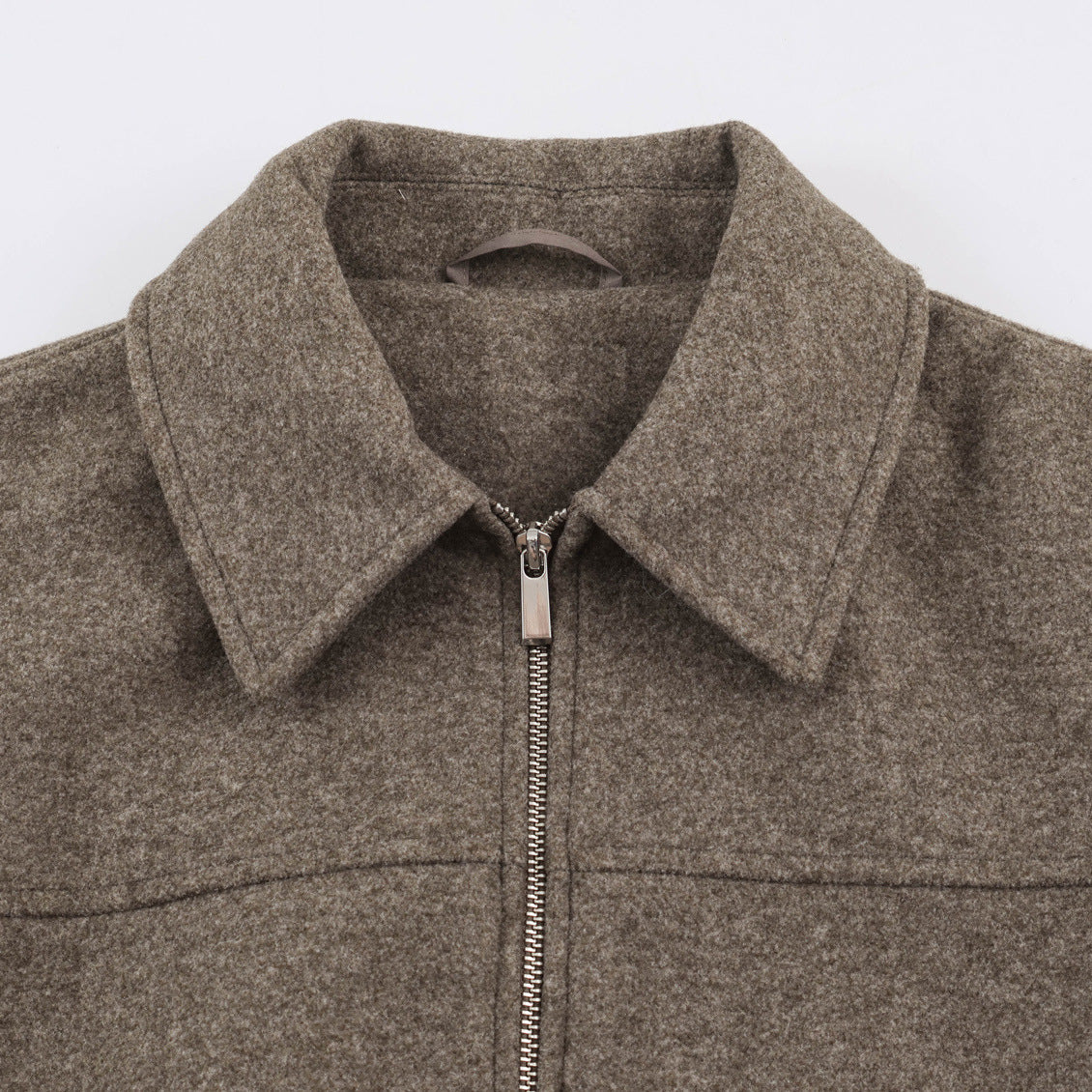 Women’s short jacket with balloon sleeves, wide shirt collar, and elastic hem Chichicherry