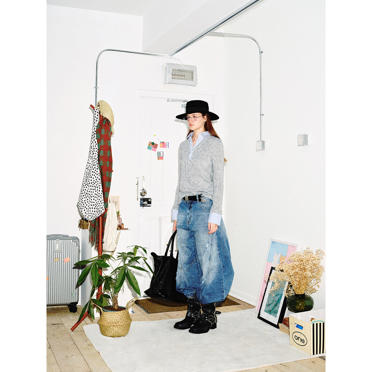 Women's layered look pullover with integrated shirt collar and cuffs Chichicherry