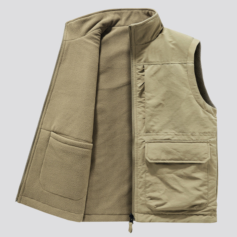 Men's outdoor utility vest with fleece lining, high stand-up collar and front flap pockets Chichicherry