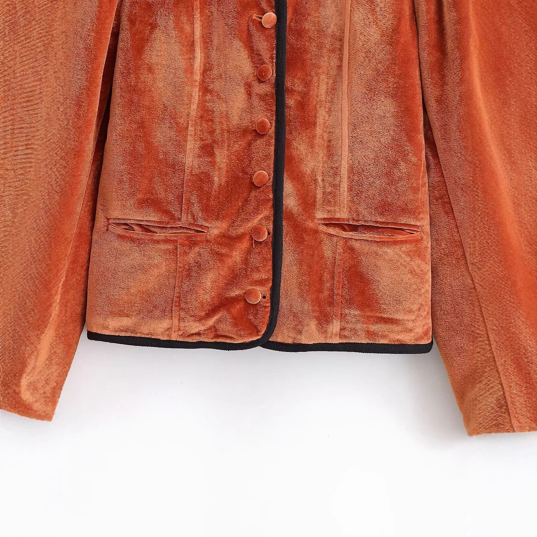 Ladies velvet jacket with stand-up collar, contrasting piping and button closure Chichicherry