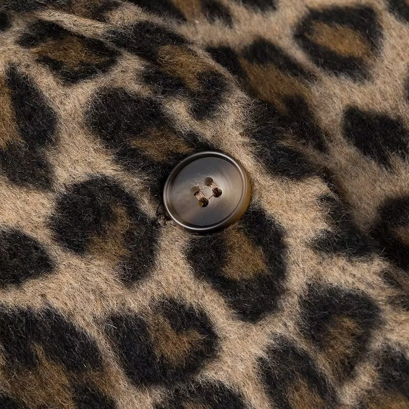 Women's Oversized Blazer in Leopard Print with Notch Collar and Flap Pockets Chichicherry