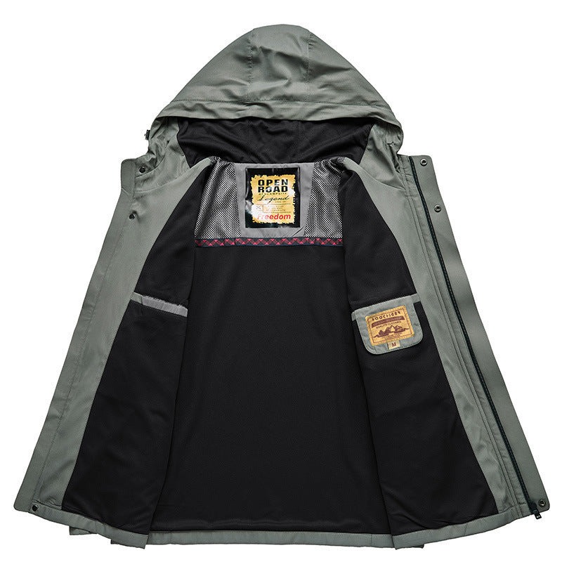 Men's lightweight water-repellent softshell jacket with hood, windproof cut, and zippered pockets Chichicherry