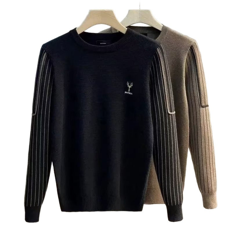 Herren Feinstrick-Pullover mit kontrastierenden Rippenärmeln und gesticktem Hirschlogo Chichicherry