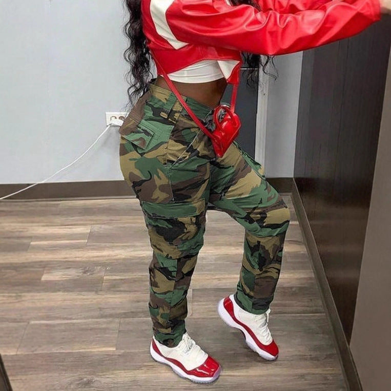 Women's cargo pants in camouflage look with high waist fit and slim leg line Chichicherry