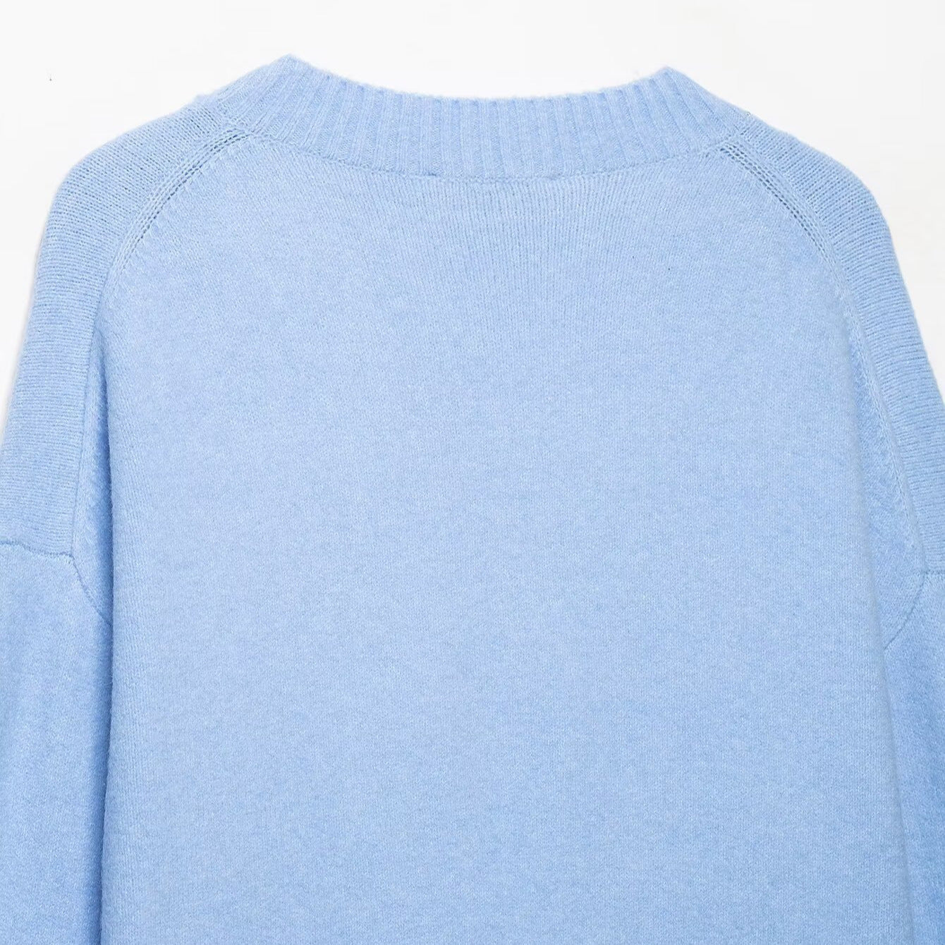 Women's Oversize V-Neck Fine Knit Sweater with Wide Ribbed Hem Chichicherry