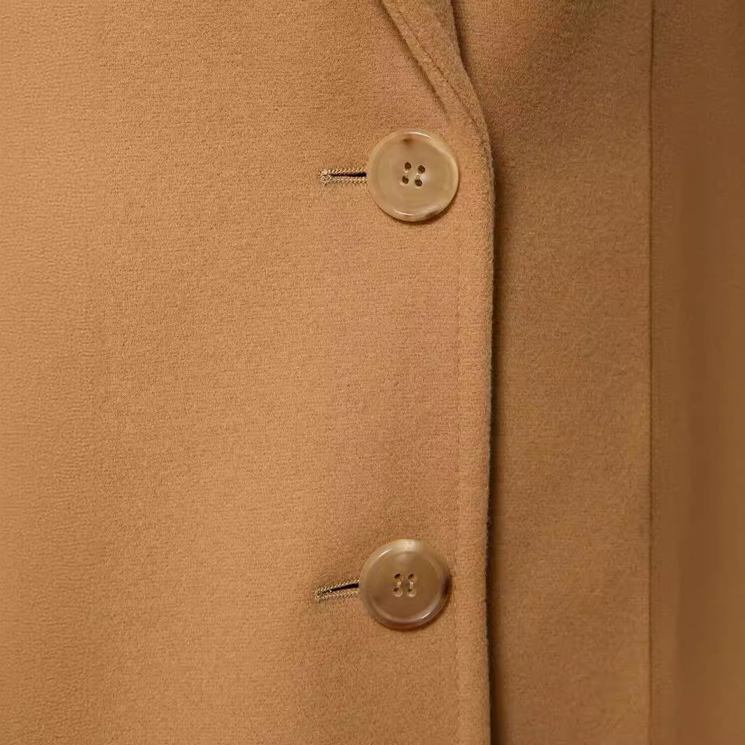 Women Cape-inspired Maxi long coat made of wool blend with narrow lapel Chichicherry