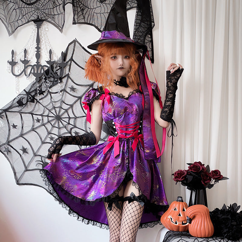 Women's witch costume with lace accents and accessories Chichicherry
